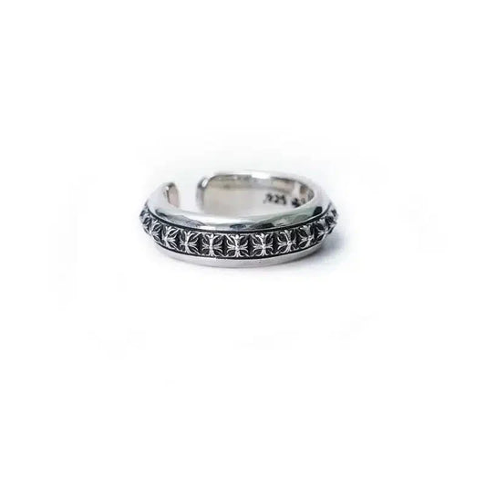 CH PLUS PYRAMID OPEN BAND RING 4